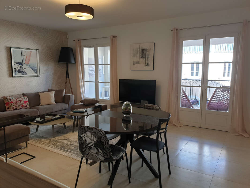 Appartement à SAINT-TROPEZ