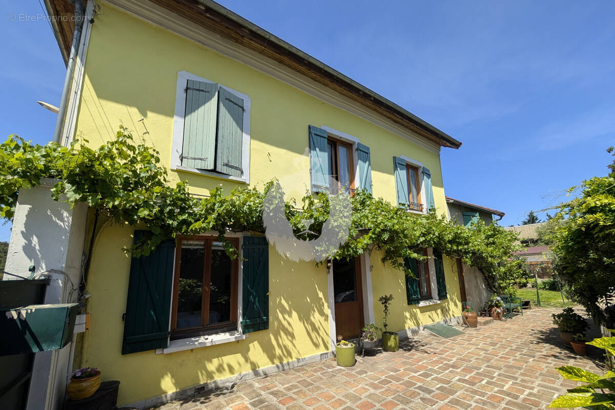 Maison à SAINT-MAUR-DES-FOSSES