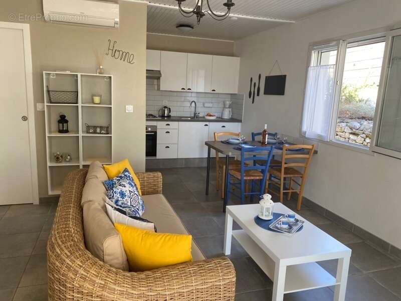 Maison à SAINT-ALBAN-AURIOLLES