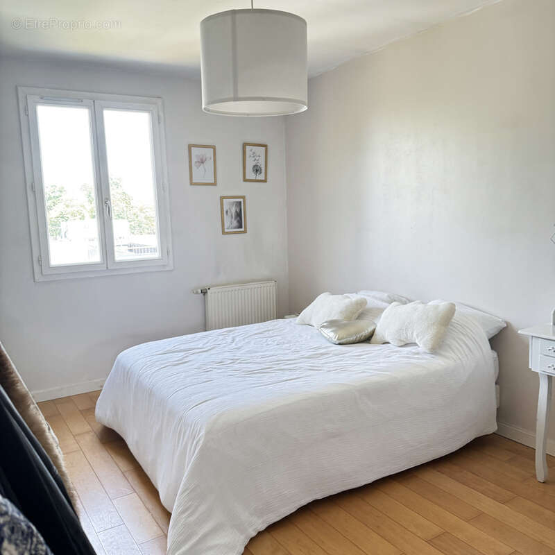 Maison à MONTIGNY-LES-CORMEILLES