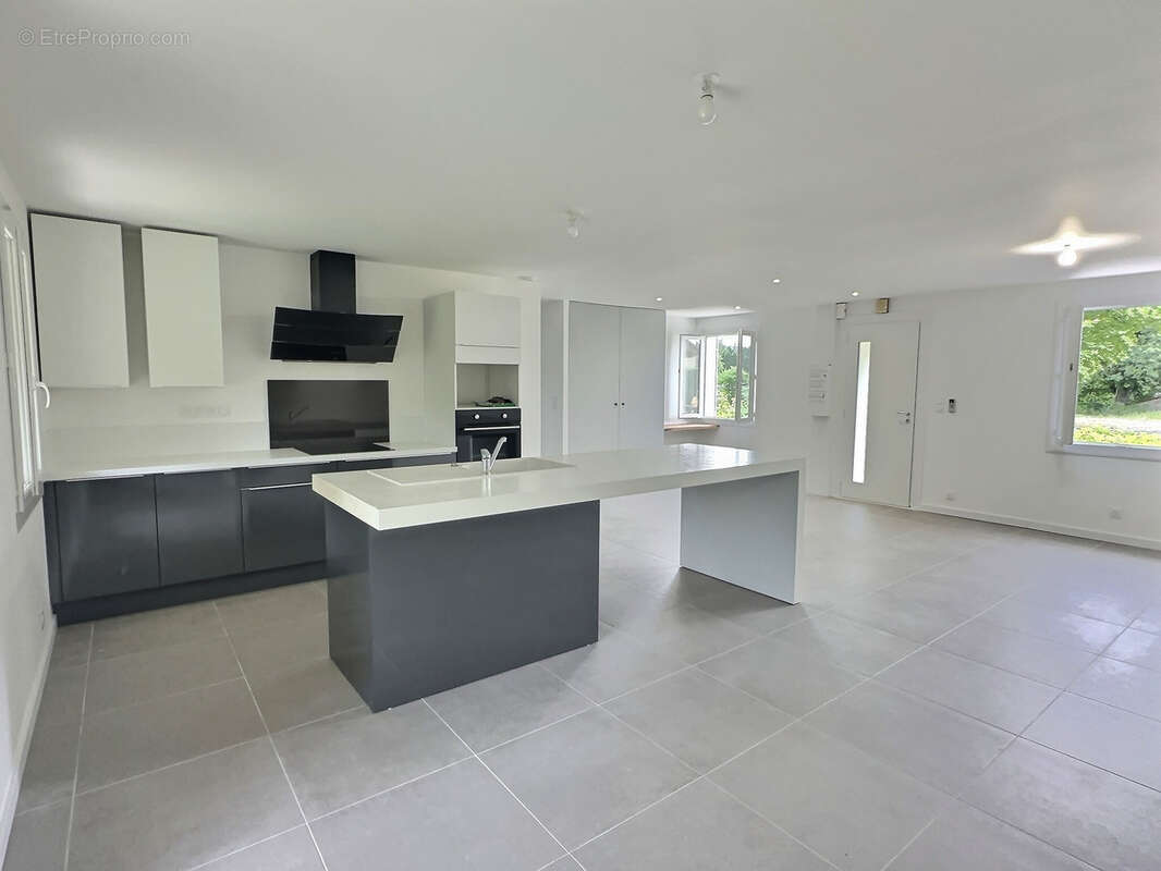 Maison à SAINT-HIPPOLYTE-DU-FORT