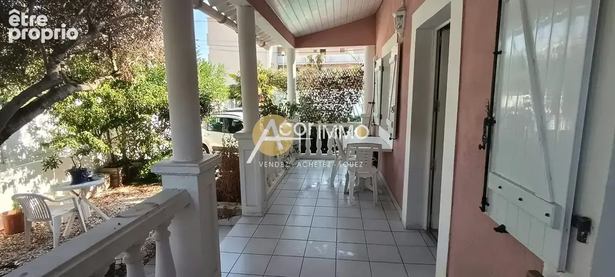 Les sablettes-villa de plain pied-jardin-piscine-parkings - photo 5