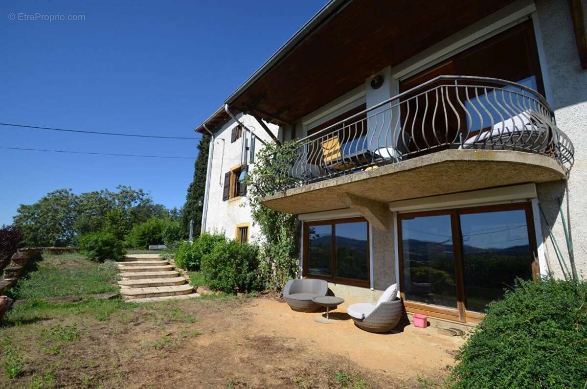Maison de plus de 290 m2 avec plus de 6 000 m2  de terrain - photo 15