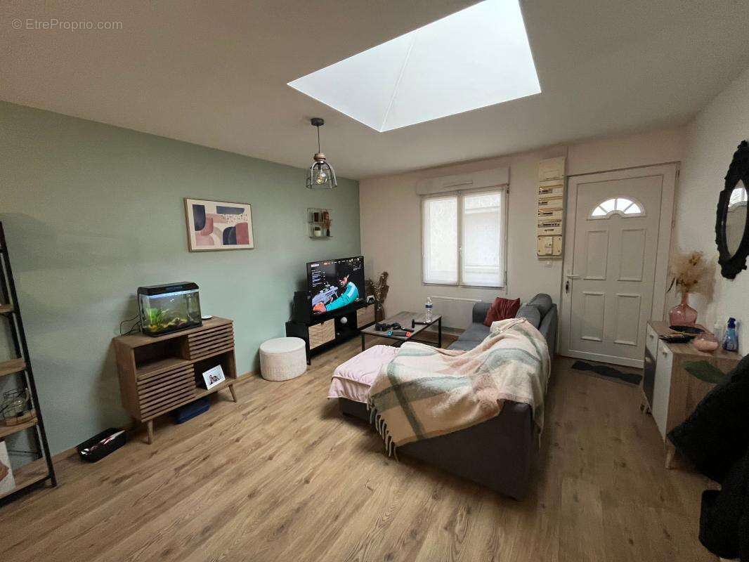 Appartement à LA FERE