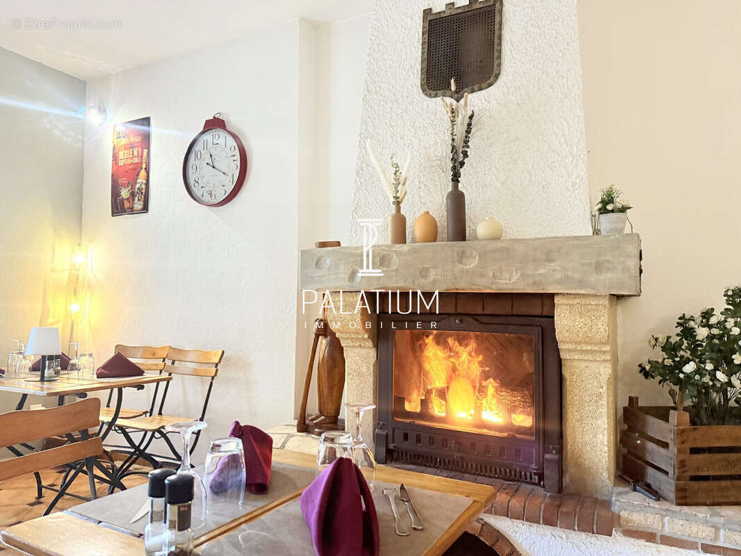 Autre à VINON-SUR-VERDON