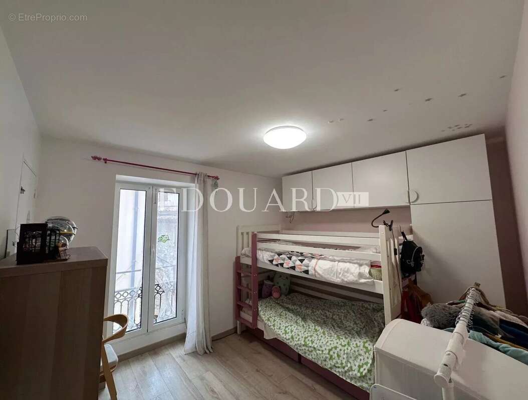 Appartement à LA TURBIE