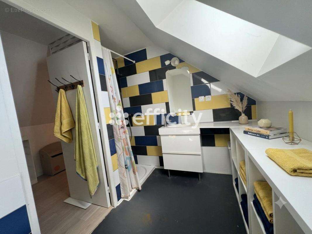 Maison 134 m² à Saint-Martin-Le-Beau  - photo 10