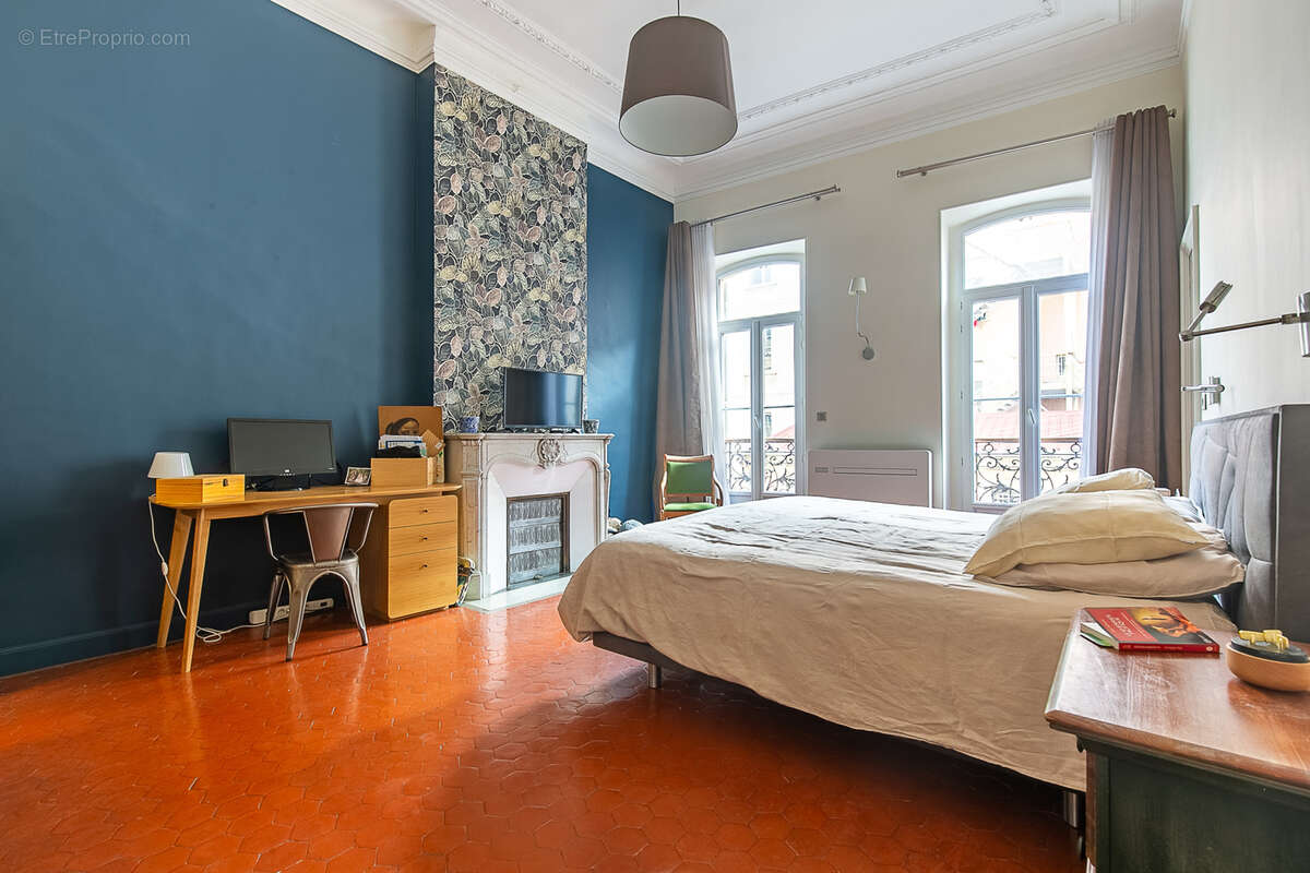 Appartement à MARSEILLE-6E
