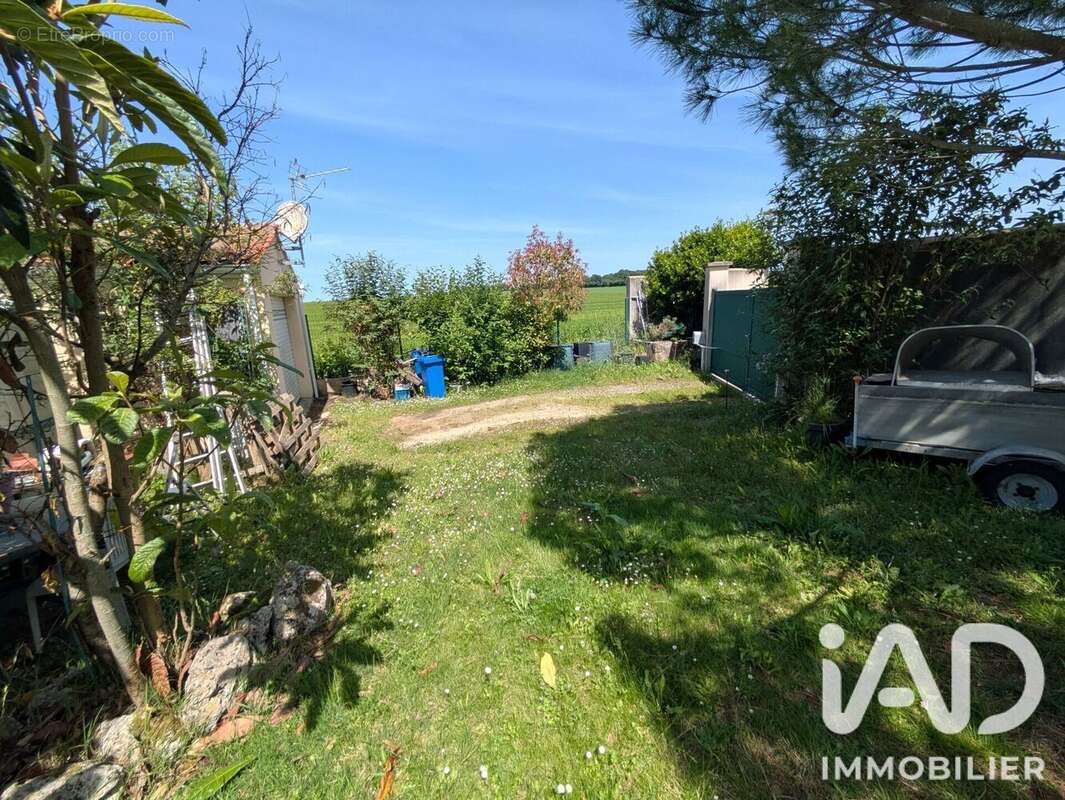 Maison 100 m² à Nieul-Les-Saintes  - photo 3