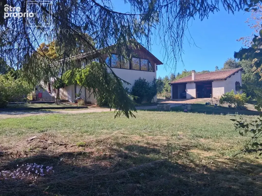 Maison 10 pièces 295 m² · à Brantôme en Périgord · 295 m² · 401 900 €