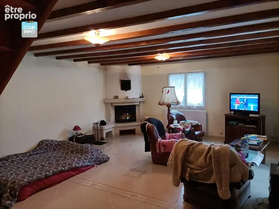 A CHEVROUX PROCHE MACON ET BOURG-EN-BRESSE MAISON  4 PIECES DE