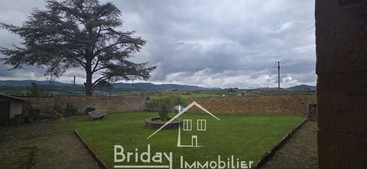 Maison à LE BOIS-D&#039;OINGT