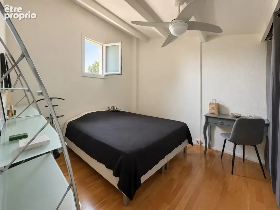 LE CAP D'AGDE, PORT - T3 en duplex totalement rénové, proche des commerces, - photo 3