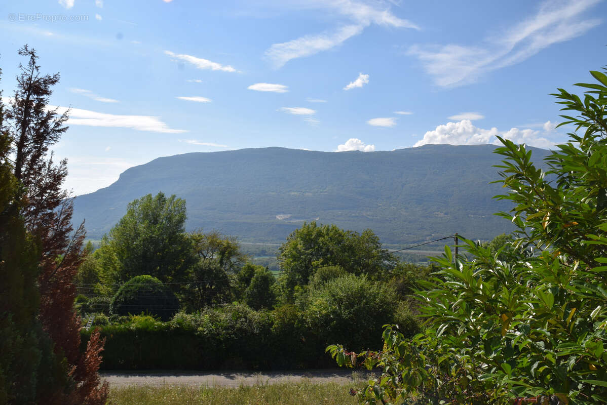 Maison à SERRIERES-EN-CHAUTAGNE
