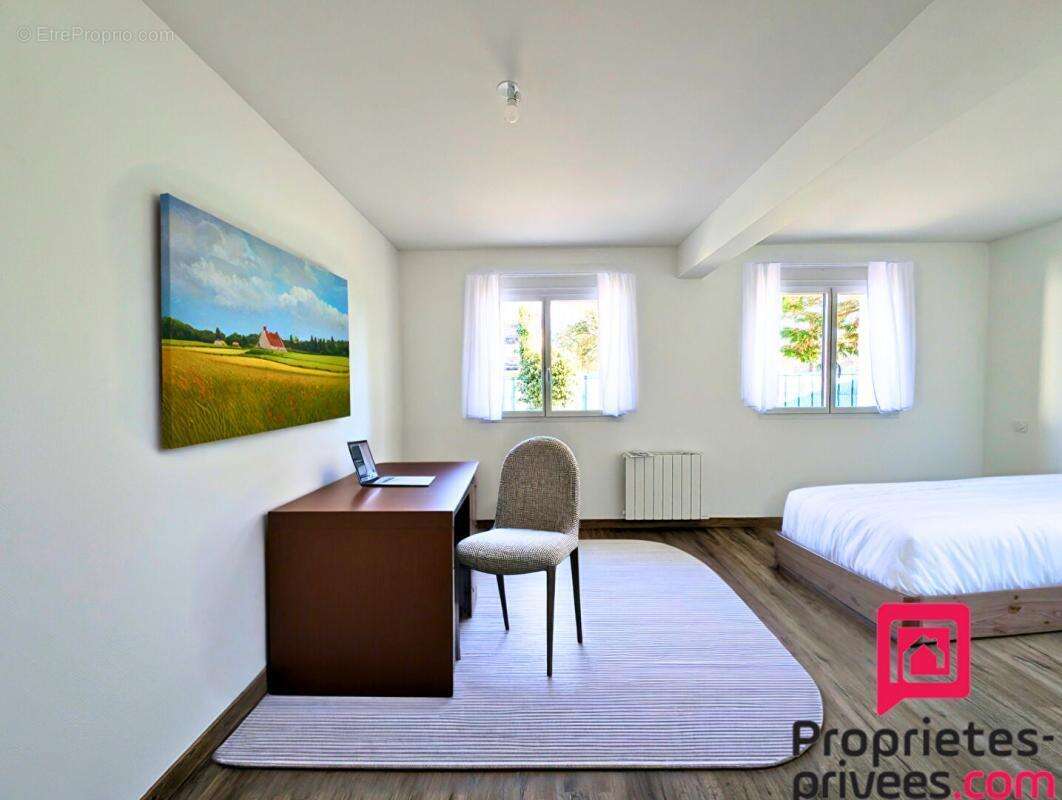 Maison à SAINTE-LUCE-SUR-LOIRE