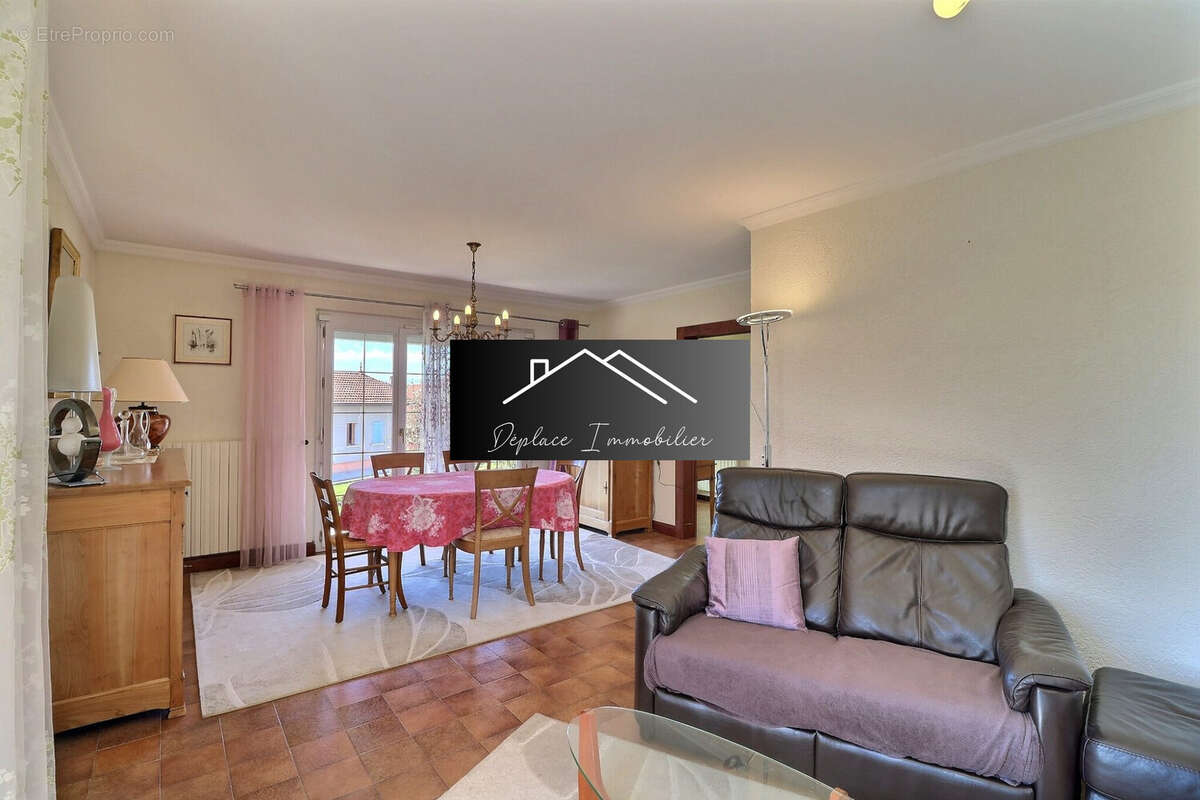 Maison à CRANVES-SALES