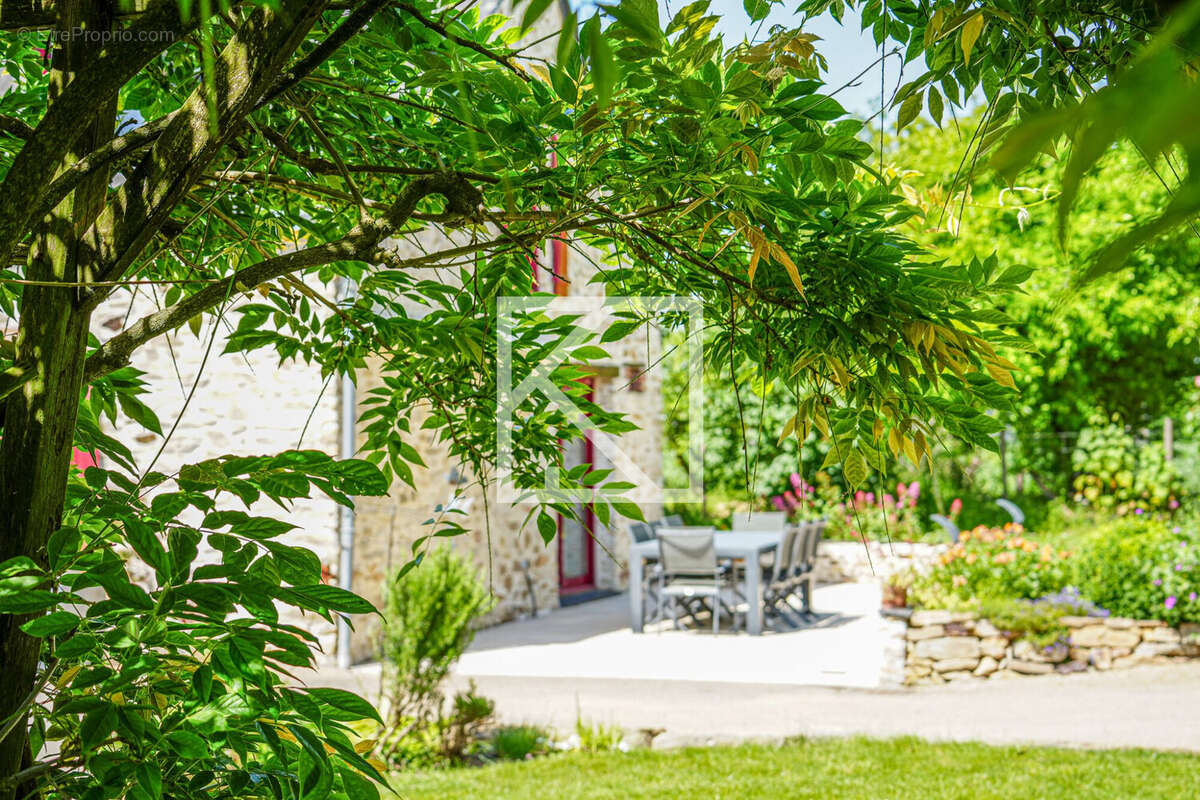 Maison à GRUGE-L'HOPITAL