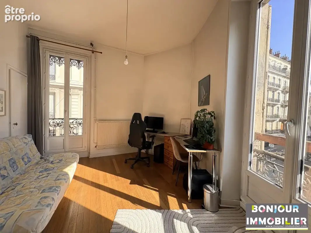 Appartement 3 pièces 76 m² à vendre à Grenoble (38000) - photo 2