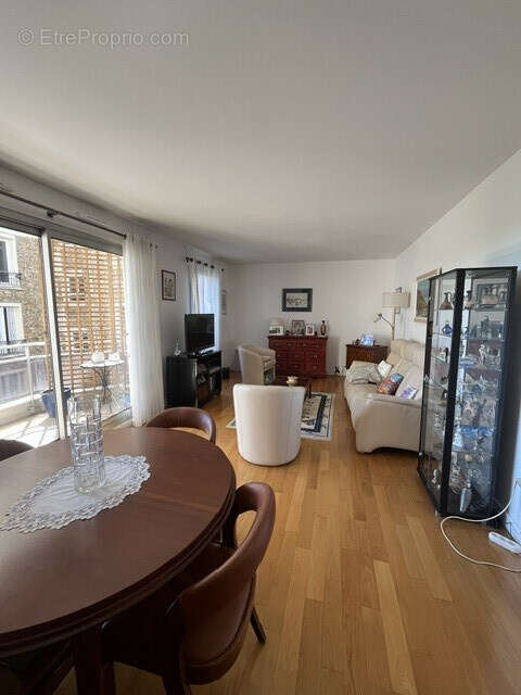 Appartement à NOGENT-SUR-MARNE