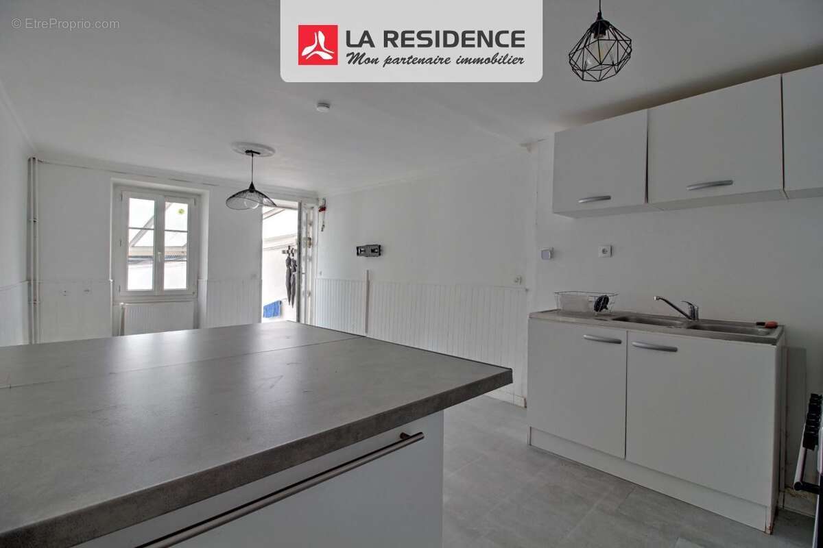 Maison à LES MUREAUX