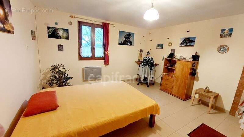 Maison à Sergeac de 151m², 6 pièces, au calme, sans vis à vis, sans travaux avec vue dégagée + garage XXL + chalet - photo 18