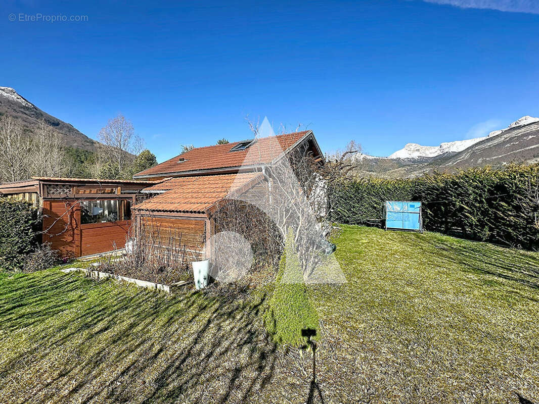 Maison à MANTEYER