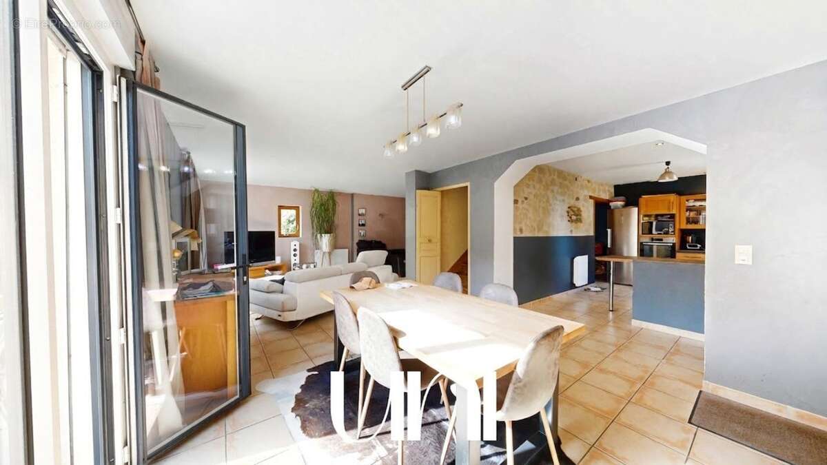 Maison 4 pièces de 123 m2 en pierres - GAVRUS - photo 4