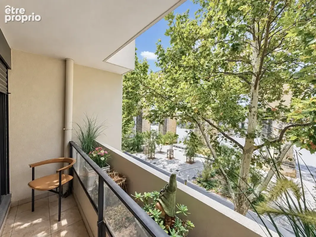 Appartement COEUR ARCEAUX, 1 pièce avec terrasse, ascenseur et garage - photo 2