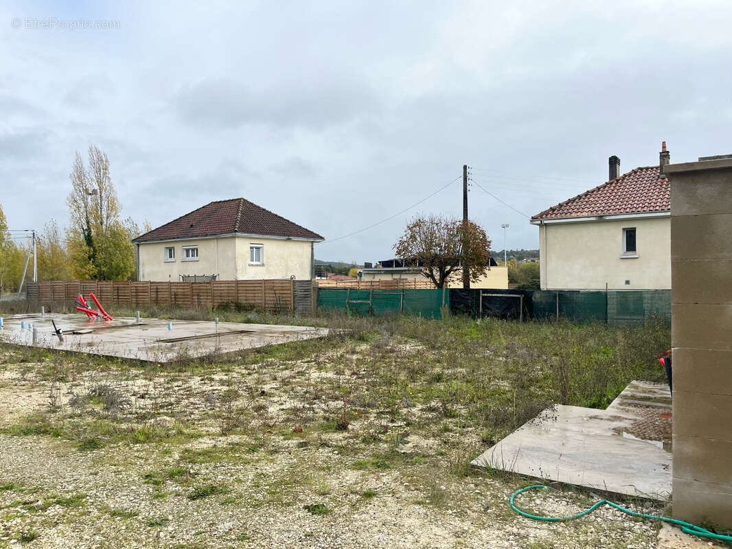 Terrain à TRELISSAC