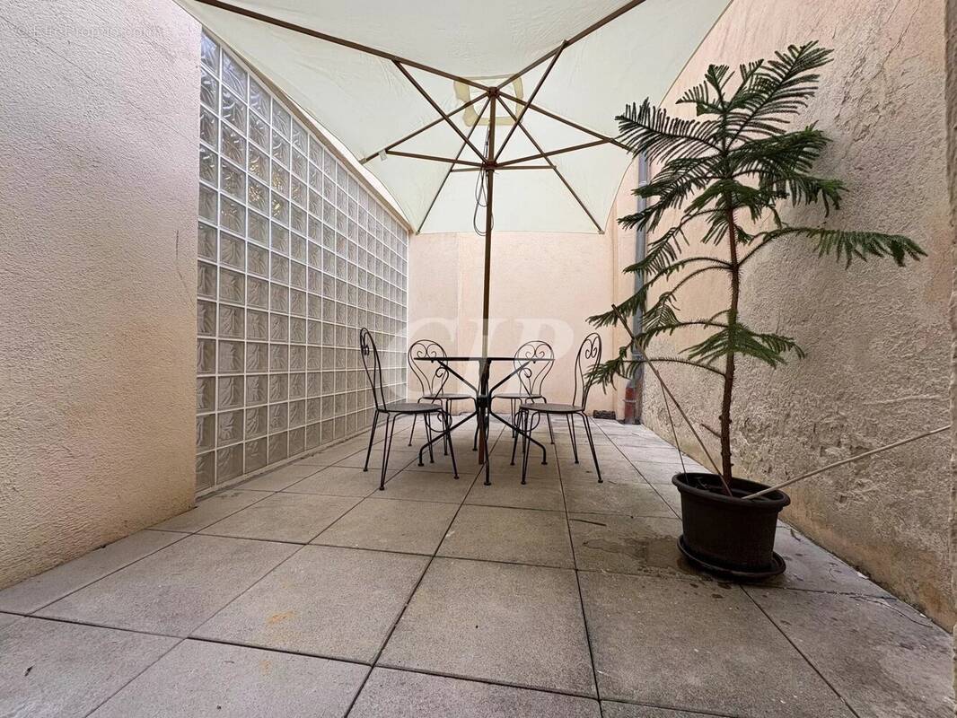 Appartement à MARSEILLE-7E