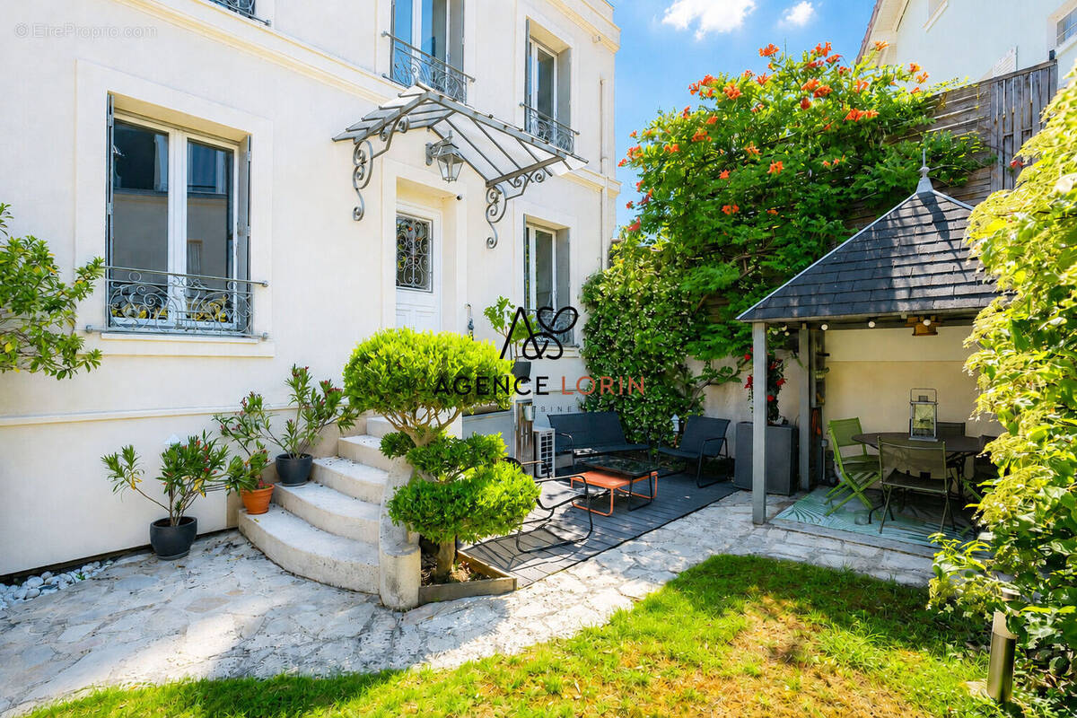 Maison à LE VESINET