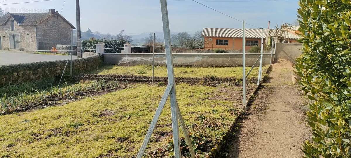 Maison à SAINT-BONNET-DE-JOUX