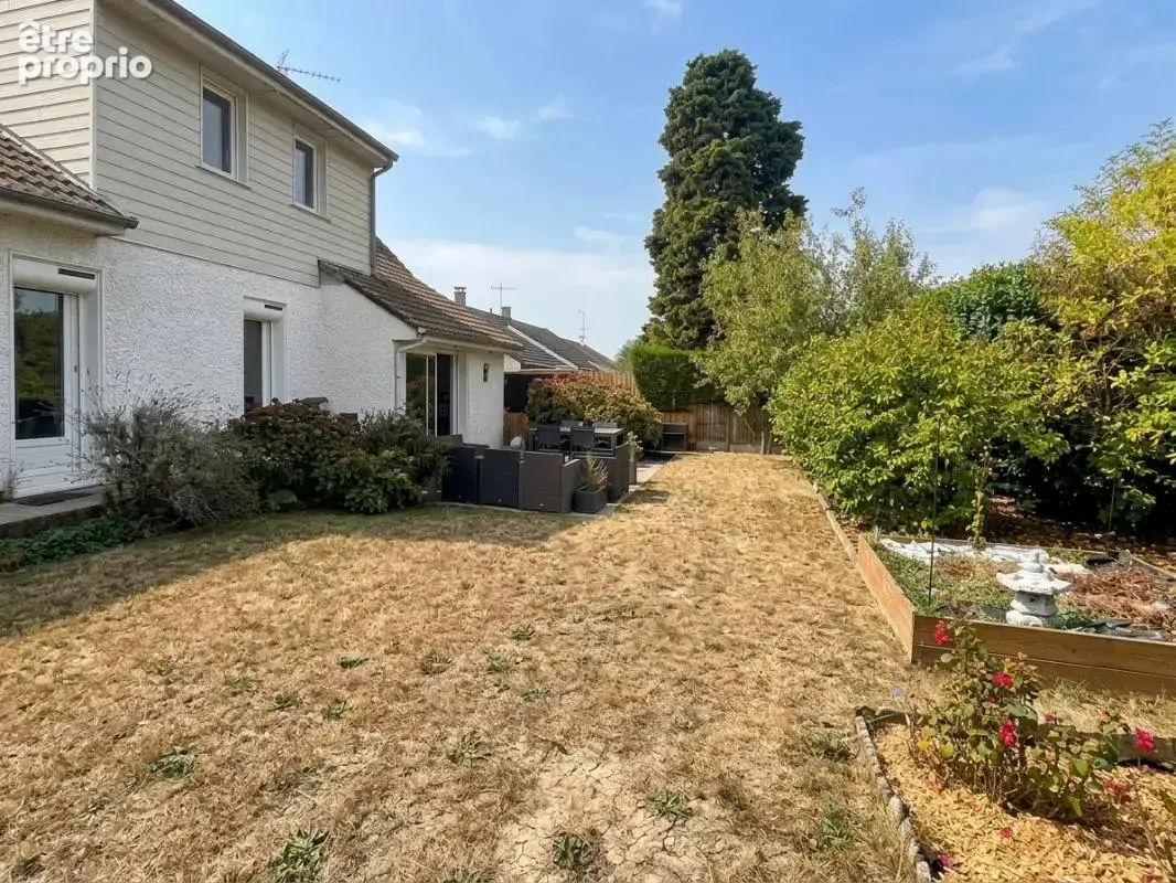 Maison de 137m2 avec 4 chambres , jardin et garage SAINS EN AMIENOIS (80) - photo 10