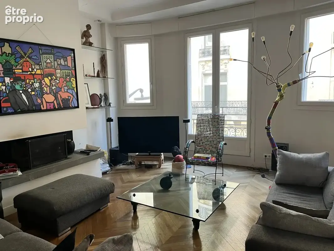 Appartement à PARIS-16E