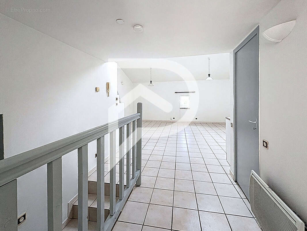 Appartement à CHATEAUNEUF-DU-RHONE