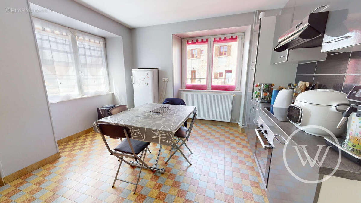 Appartement à RUREY