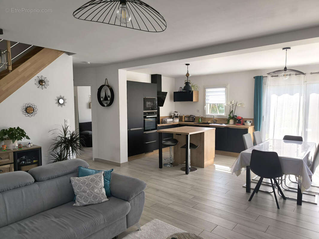 Maison à SOMMERVIEU