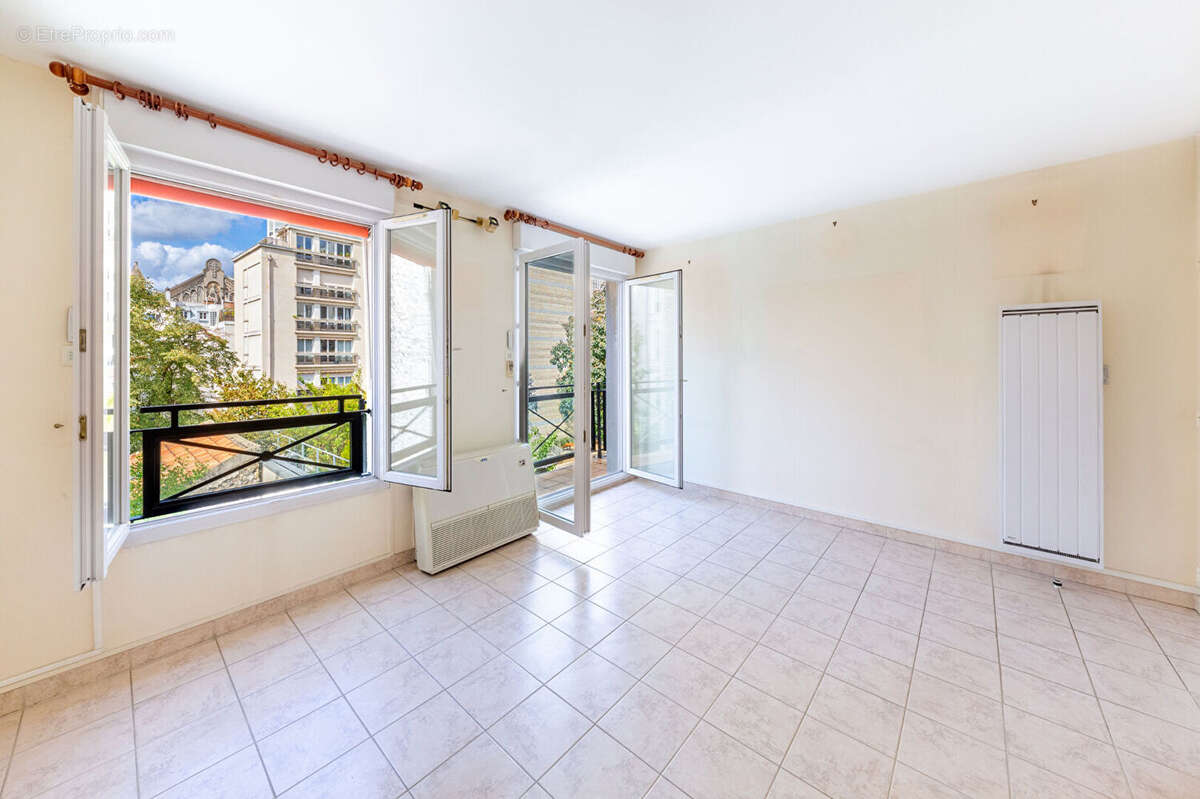 Appartement à PARIS-15E