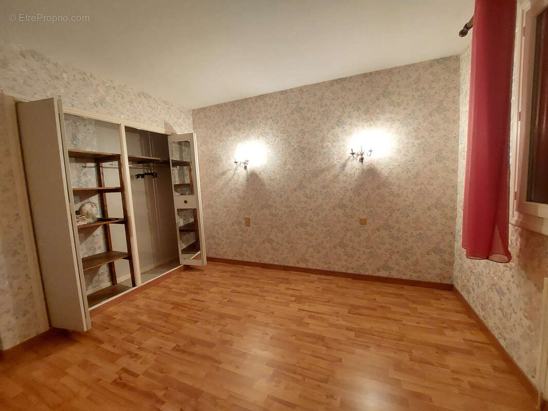 Maison à SAINT-JUERY