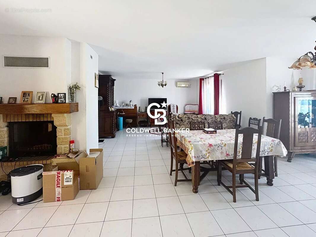 Maison à PUGET-SUR-ARGENS