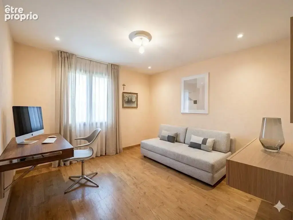 Ensemble immobilier composé d'une maison T4 -100 M2 et d'un local pro -93 M2 sur 1400 M2 de terrain - photo 7