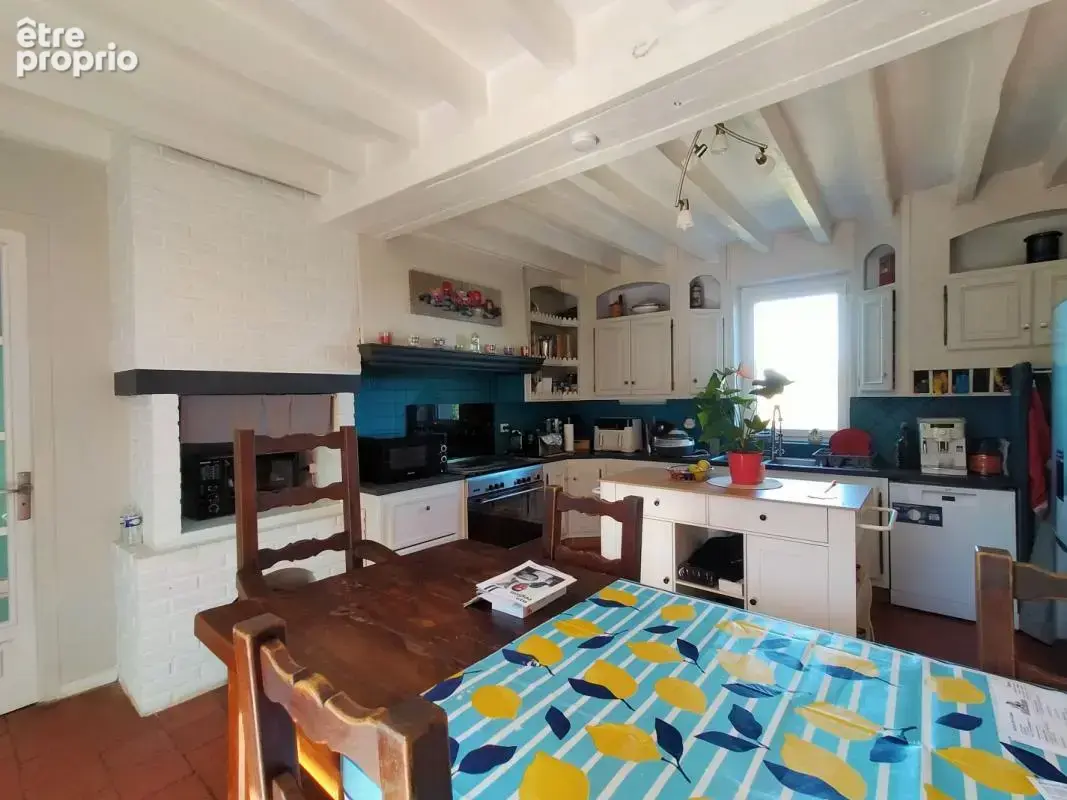 Maison 5 pièces 198 m² à vendre à Gesvres (53370) - photo 2