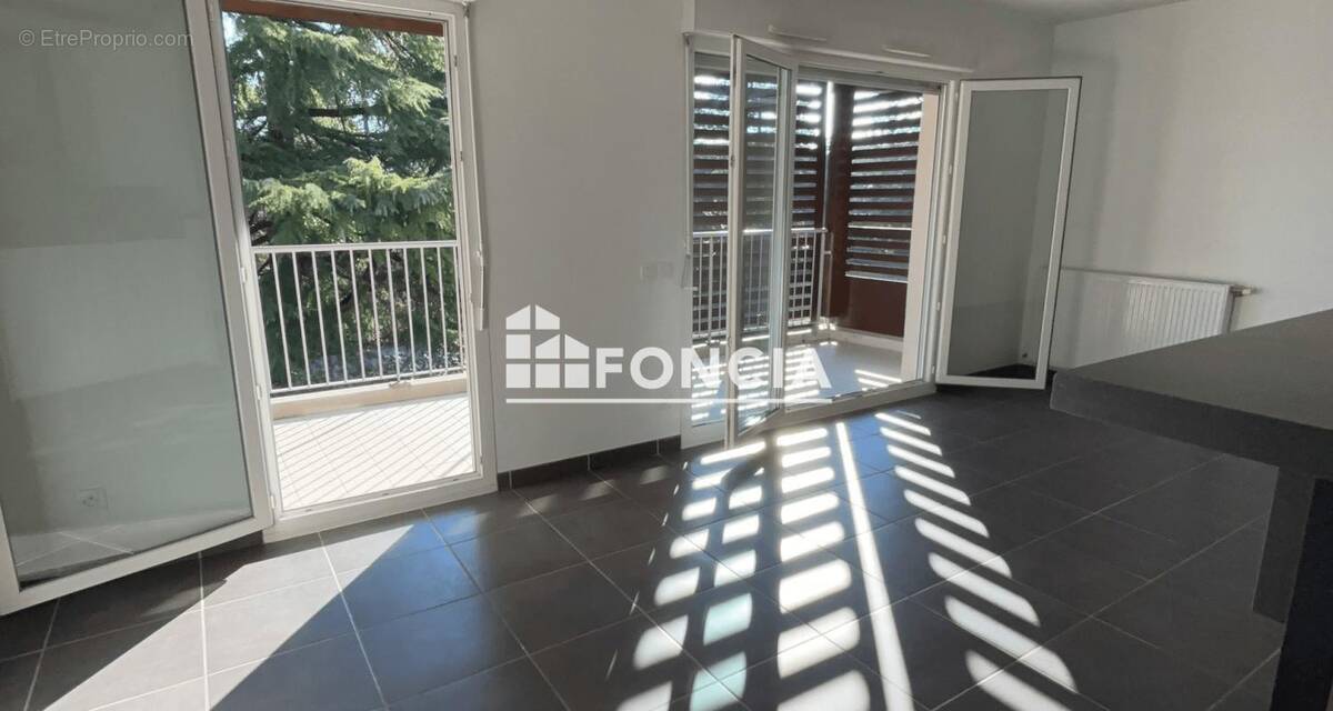 Appartement à LA TERRASSE