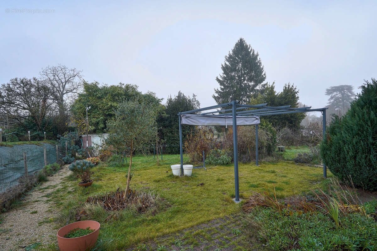 Maison à LA CHAPELLE-SAINT-LAURENT