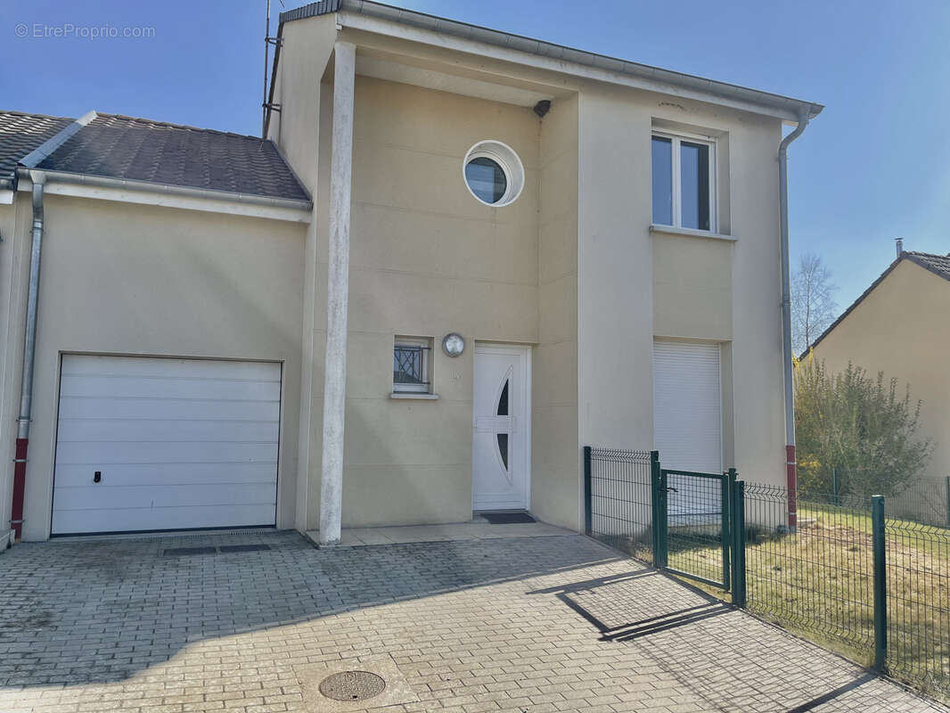 Maison à HUSSIGNY-GODBRANGE