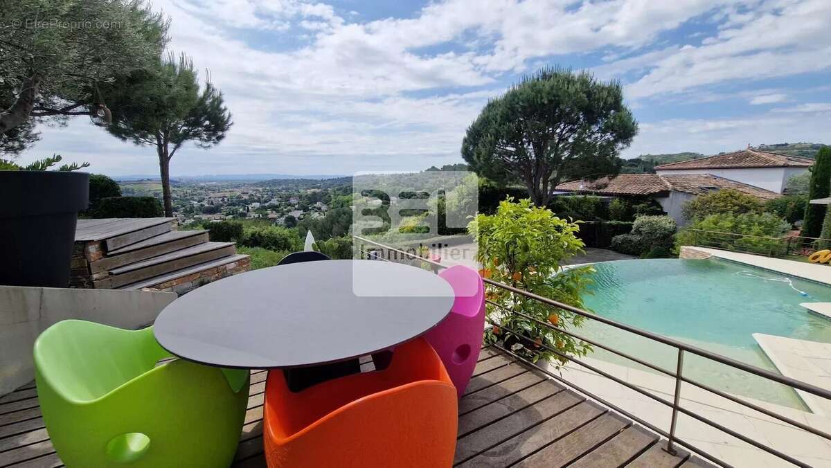 Maison à VILLENEUVE-LES-AVIGNON