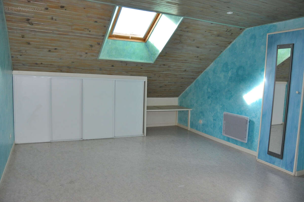 Jolie longère à la campagne, avec 6 chambres et 5610 m2 de terrain - photo 16