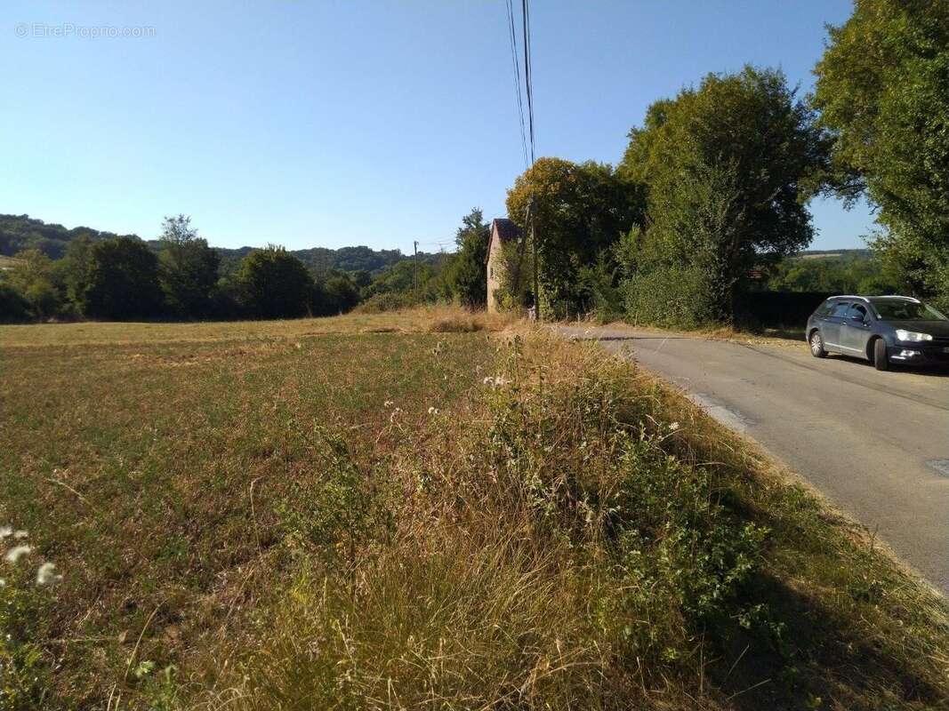 Terrain à VAILHOURLES