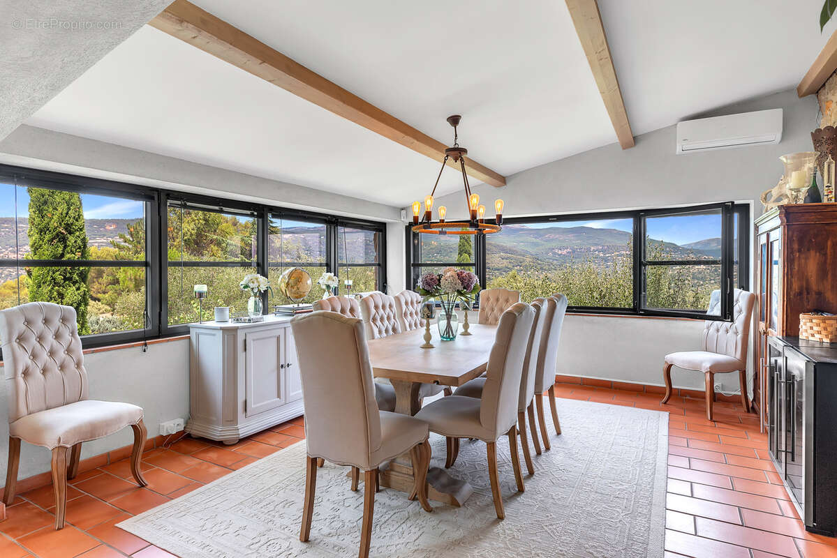 Maison à PEYMEINADE