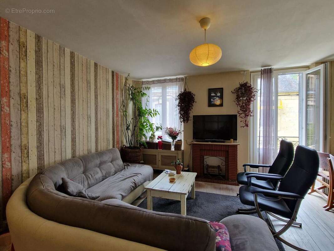 Côté séjour - Maison à LE BUGUE